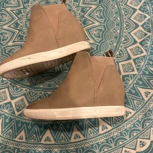 Size 6.5 booties. Used but good condition